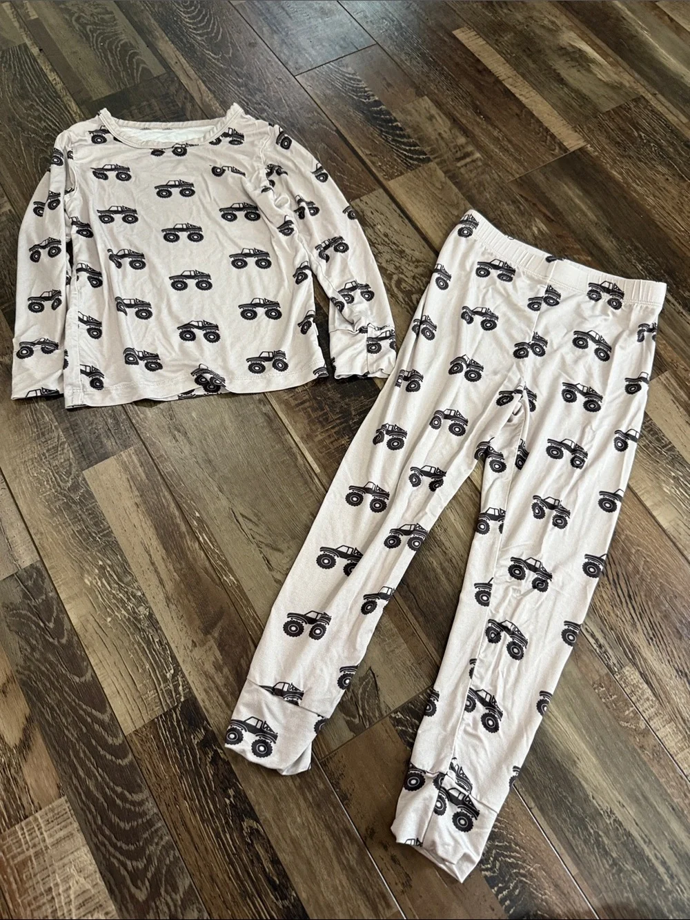 Kids Monster Truck Pajama Set - White with Black Truck Print 4-5 y